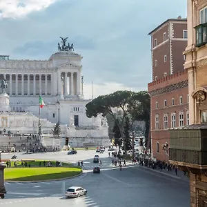 Amazing Piazza Venezia Roma